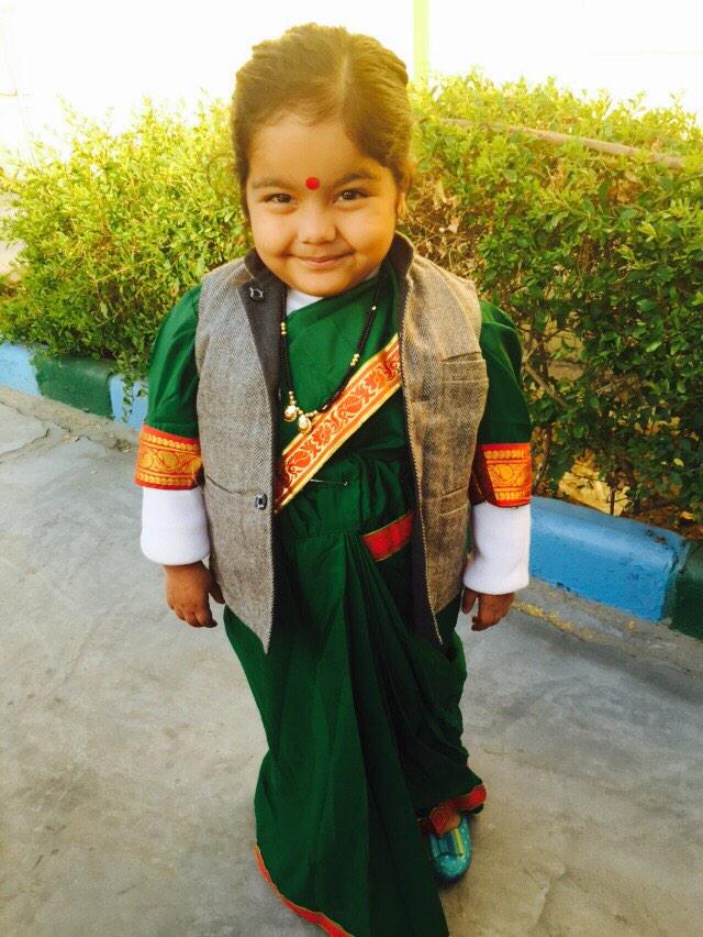 The Best Trend On The Internet A Lot Of Lil Girls Dressed Up As Sushma Swaraj For Fancy Dress