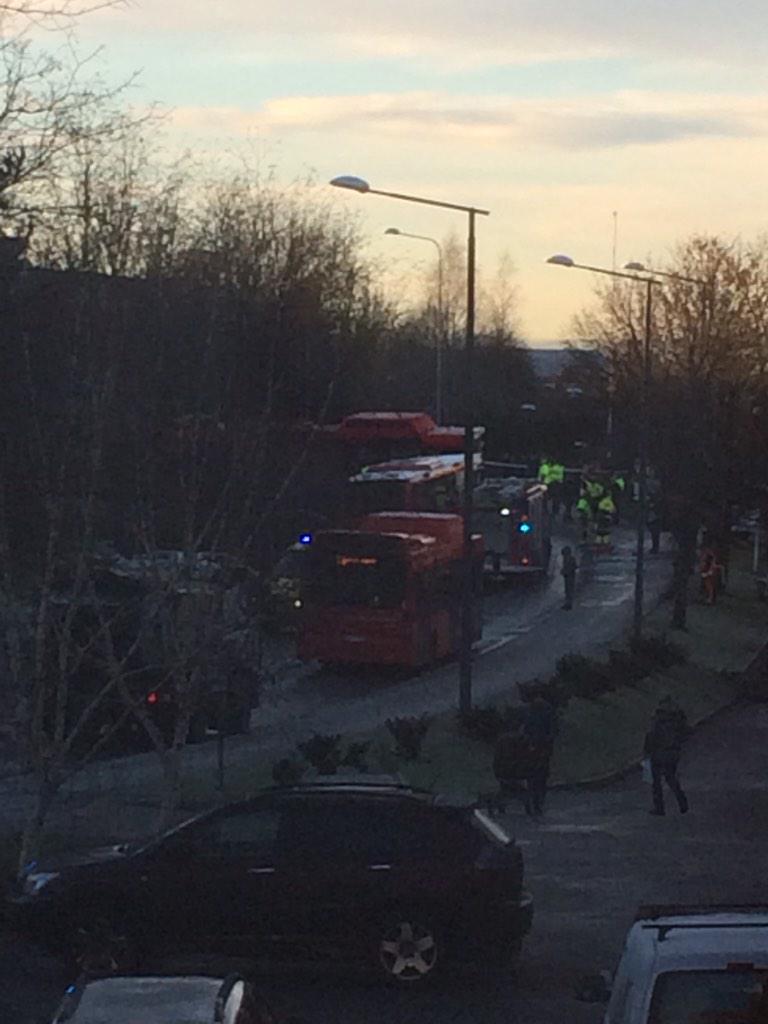 LBotheim's tweet image. Ulykke på Lindeberg. Buss mot buss