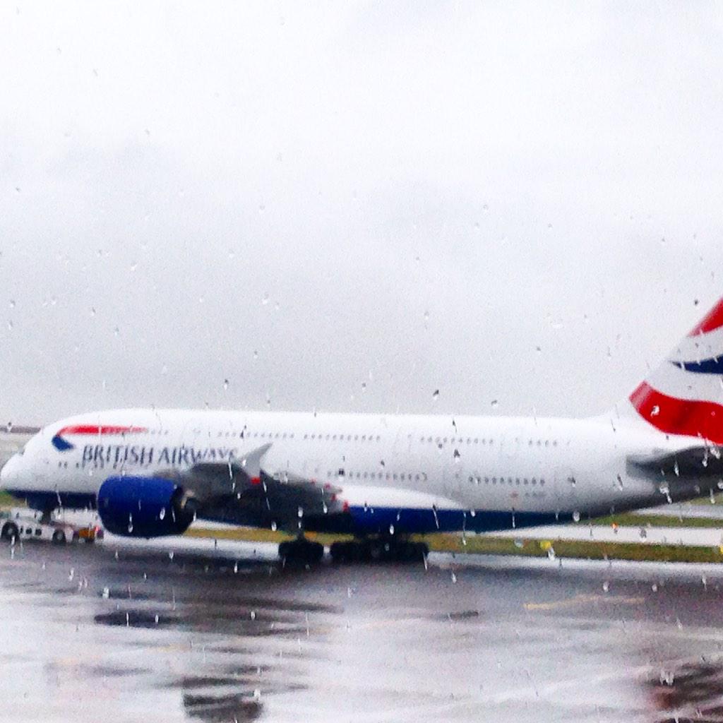 ShirazAz's tweet photo. A beautiful sight to see being towed to its stand #A380 @BRITISHAlRWAYS. An amazing experience always. Thank you! http://t.co/1Fji1AnHab