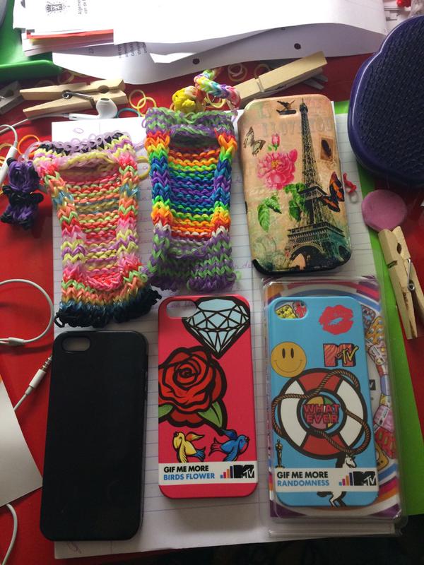 GifMeMoreMTV's tweet photo. Top! 🎉 RT @DaisyVD_ "blij met mijn case. Nu wachten op volgende dan heb ik er voor elke dag 1. #GifMeMoreCreativity" http://t.co/nACr0aHiPD