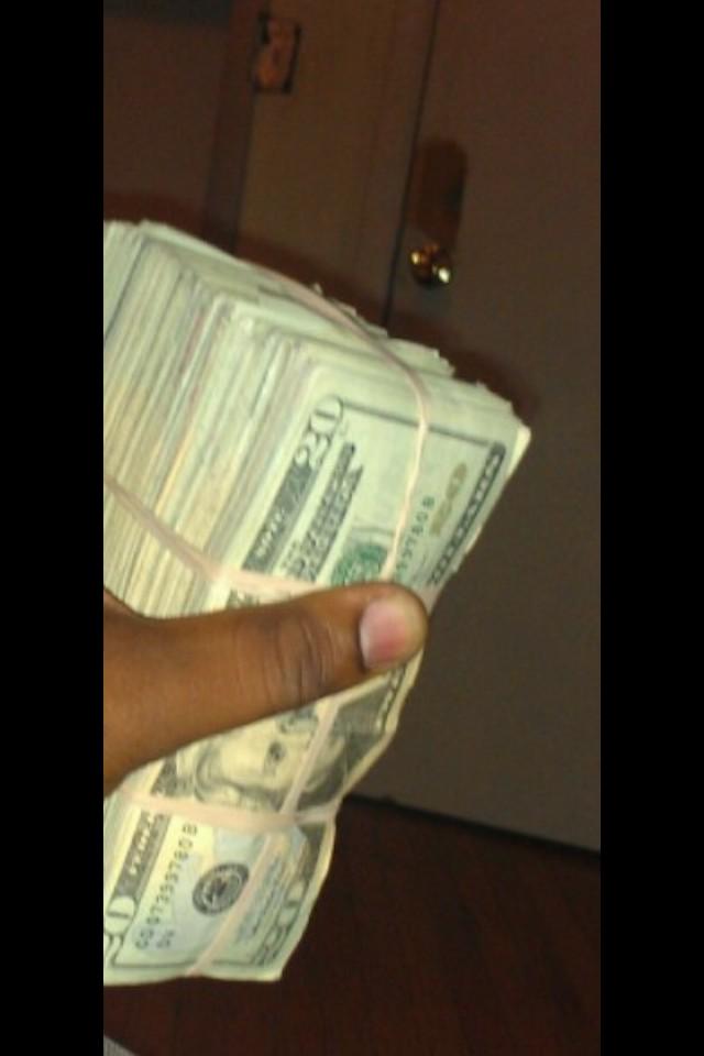 ChuloMONEYmaker's tweet image. If it ain't about money ain't dnt make no sense RNS let's get back to it