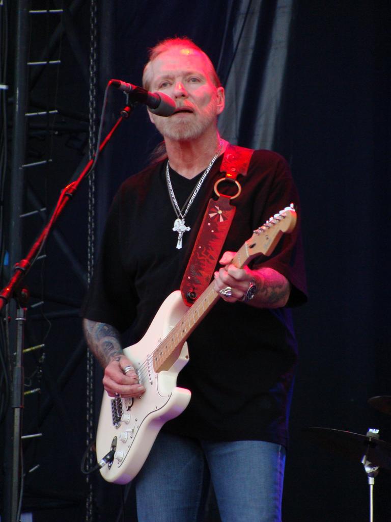    HAPPY 67th BIRTHDAY to    Gregory LeNoir "Gregg" Allman      