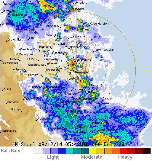 AusNewsNetwork's tweet photo. #SEQstorms: 17,000+ #lightning strikes. 13 000+ homes & businesses without power as severe #storms sweep #Queensland. http://t.co/RSf5UCnfSF
