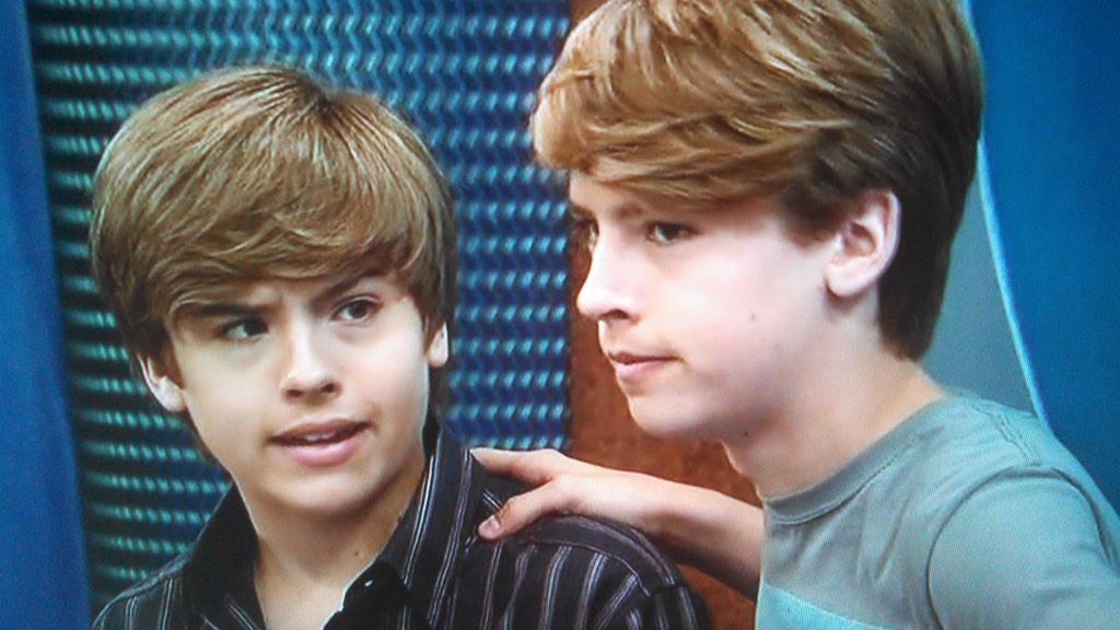 sprousetown's tweet photo. gorgeous twins http://t.co/MVswNkRK13
