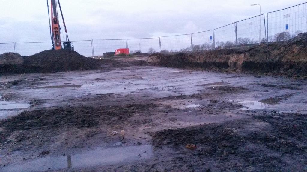 De palen zijn uitgezet. tekeningen hangen. We kunnen starten.fase 4 <a href="/HButerbouw/">Hbuterbouw</a> . <a href="/OVTontwikkeling/">OVT Ontwikkeling</a> en <a href="/albertkaptein/">albert kaptein</a>