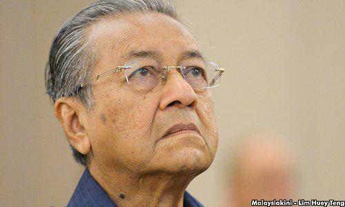 malaysiakini's tweet photo. Mahathir: Bow your heads in shame, Americans http://t.co/BHkJwXiyP6 http://t.co/mr1Oe5cb4W