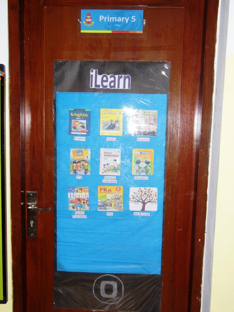 sis_plm's tweet photo. #Primary #Doors #P4 #P5 #Decoration http://t.co/NvO90t8S44