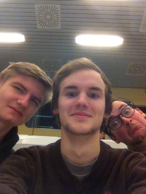 MaggischerVinc's tweet photo. Die Mütter von @Bohtob und@Dom_Bold essen zu viel LCFA. yolo http://t.co/lOcnzgeSAw