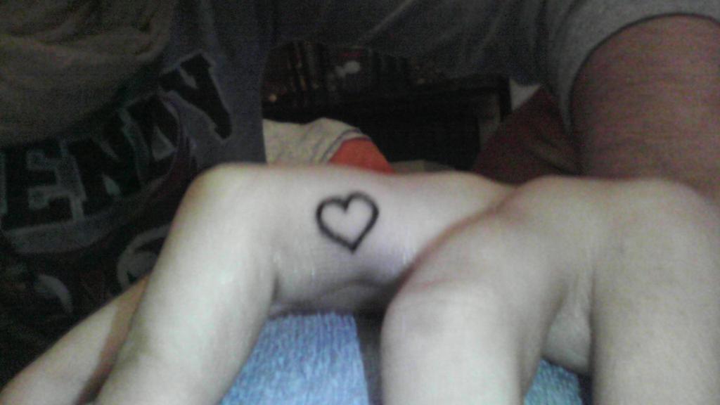 albadmn's tweet photo. Tatu jejeje @NeivaRV_95 http://t.co/7oKMmLQYnt