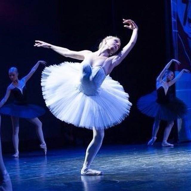 KrskStrelka's tweet image. Там где есть танец-есть жизнь! 🙌🌏👼 #proballet#proballetdance#балериныкрск#maxmotion#ballet#dance#ballerinsofsiber...