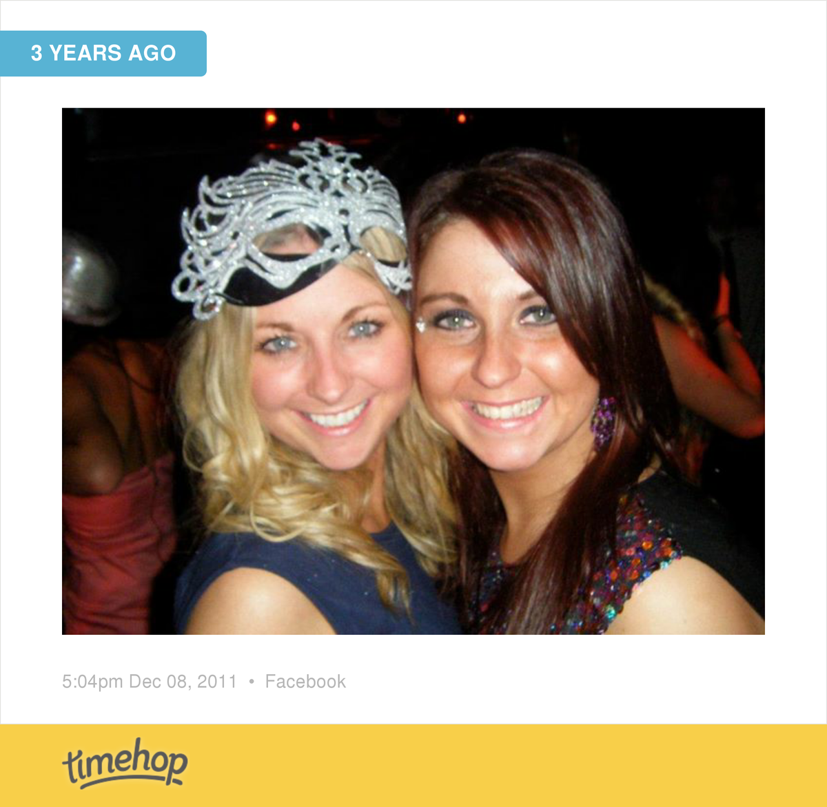 jaqolinna86's tweet photo. Boss Nandos Christmas party that was! #Blingparty 👍 xxx http://t.co/UWxwcYzvvE http://t.co/znKpN1cC2B