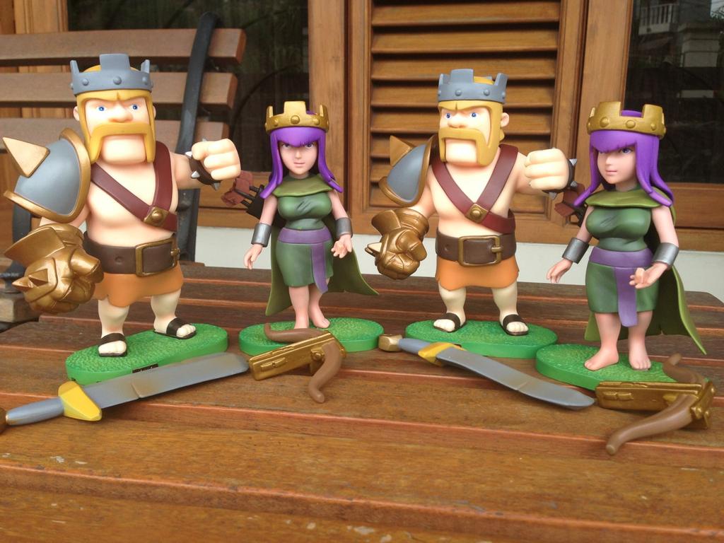 abbaygfa13's tweet photo. For sale action figure barking tinggi 17.5cm berat 0.5kg dan ArcQueen tinggi 16cm berat 0.5kg
Minat Dm #ClashOfClans http://t.co/MqU7jXBPE7