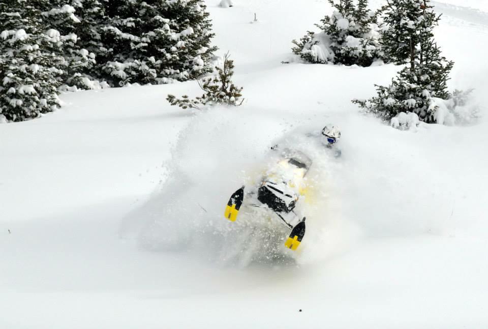 SlednecksUSA's tweet photo. Jay Mentaberry ladies &amp; gentlmen, for your Monday Morning Eye Candy, out for his first ride this season! http://t.co/AwIb3HAvcV