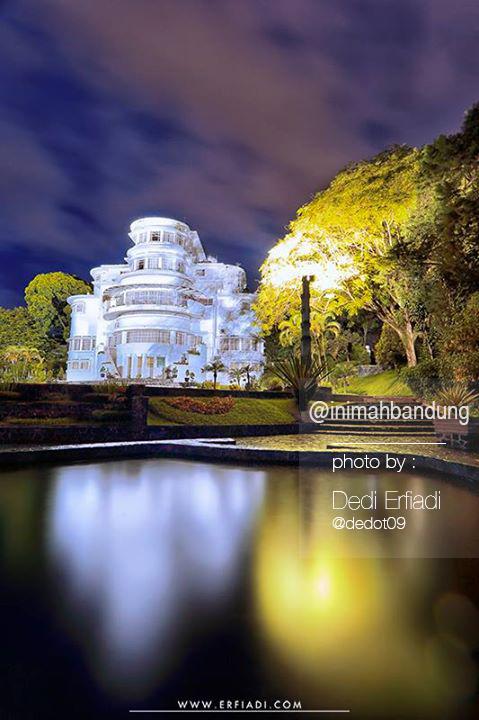 ISOLA, Cantik dikala pagi, indah disaat malam 😍 | <a href="/explorejabar/">Explore Jawa Barat</a> <a href="/ClickBandung/">IG: @clickbandungcom</a> @EdanKeunBDG <a href="/KutilangDaraCom/">Foto Udara</a>