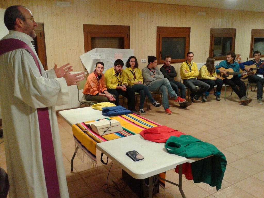confeando's tweet photo. Tres días para conocernos, reflexionar, caminar,  disfrutar y soñar juntos los  #scouts de @SJoseCalasanz #Venyverás http://t.co/L1u7awZXIx