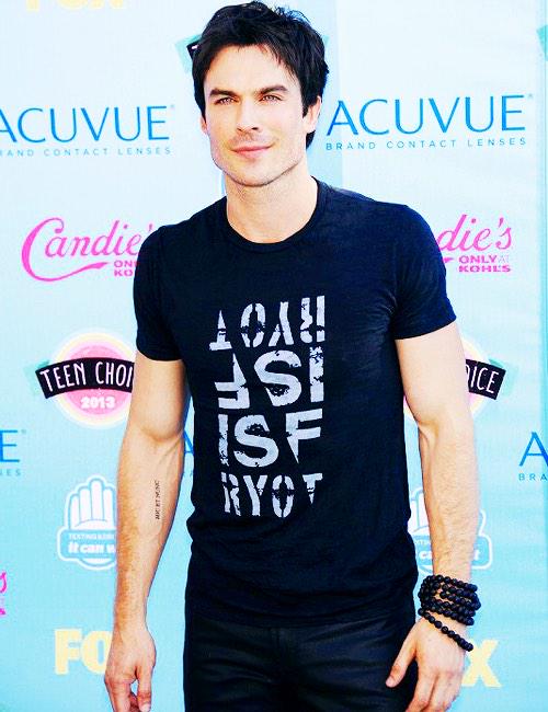 THIS PARTICULAR MAN CHANGEED MY LIFE TO A BETTER PLACE 
Happy Birthday Ian Somerhalder 