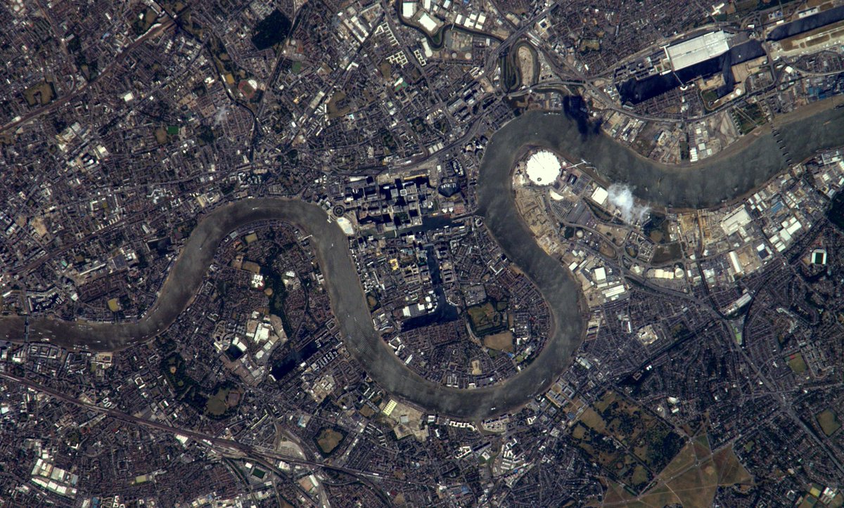 BotNasa's tweet photo. My favorite photo of #London. An urban remnant of nature's symmetry. #BlueDot archive https://t.co/v4gB11gbQL http://t.co/RPho9BDY1F