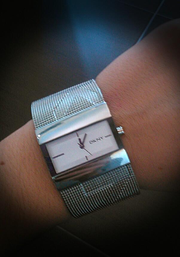 carolLopezMarti's tweet photo. Regalitooo de mi rubiyo!!! Me encantaaaa!!!!!!!! @donperfecto17 http://t.co/TAvNJFysyz