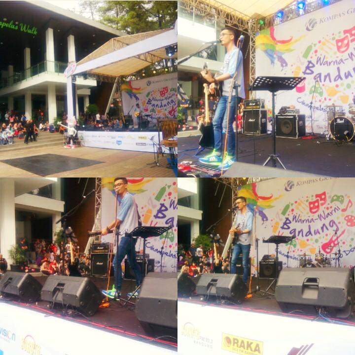 Penampilan <a href="/rizckydekeizer/">Rizcky de Keizer</a> di <a href="/WarnaWarniBDG/">warnawarnibandung</a> Sabtu, 6 Des <a href="/CiwalkBandung/">IG: CiwalkBandung</a> KEREEENNN!!!