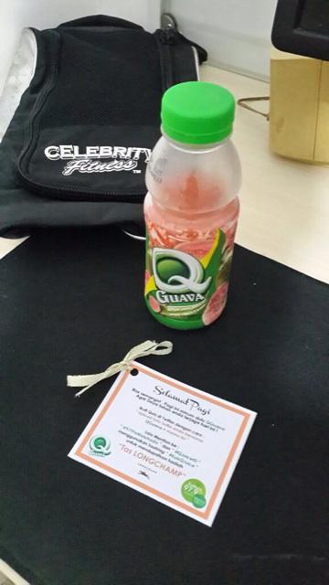 JikaJaka's tweet photo. @QJuiceID @979FeMaleRadio #kuisQJuice http://t.co/4q52Z1VMmG