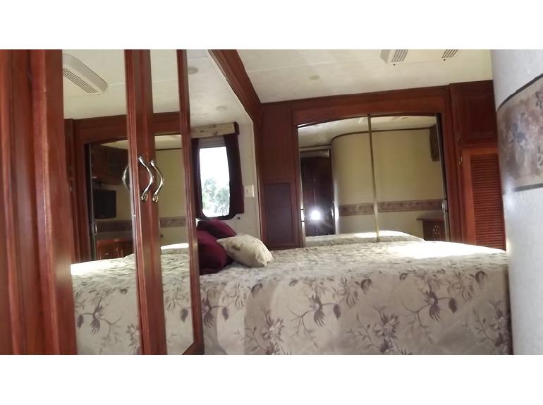 UsedRvsMTRhomes's tweet photo. Used 2008 #Carriage Cameo 32SB2 #Travel_trailer for sale in Cedar Creek, TX , USA @ http://t.co/x7I9G3xS6L http://t.co/gop3rM75JE