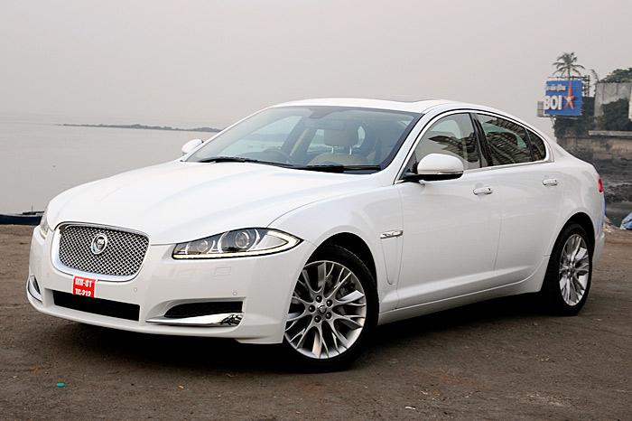 autocarindiamag's tweet image. #Jaguar #XF #ExecutiveEdition launched at Rs 45.12 lakh &amp;gt;&amp;gt; ow.ly/FwIod  @JLRIndia