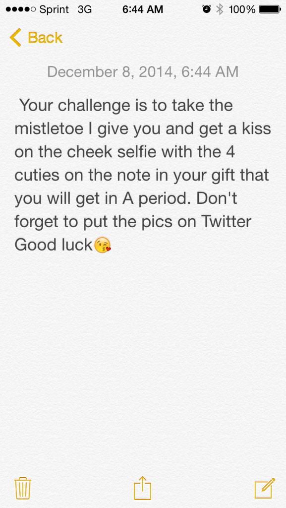 lyz_secretsanta's tweet photo. Good morning my love💕 have fun @lyzziemedina http://t.co/qgG0mtoyE2