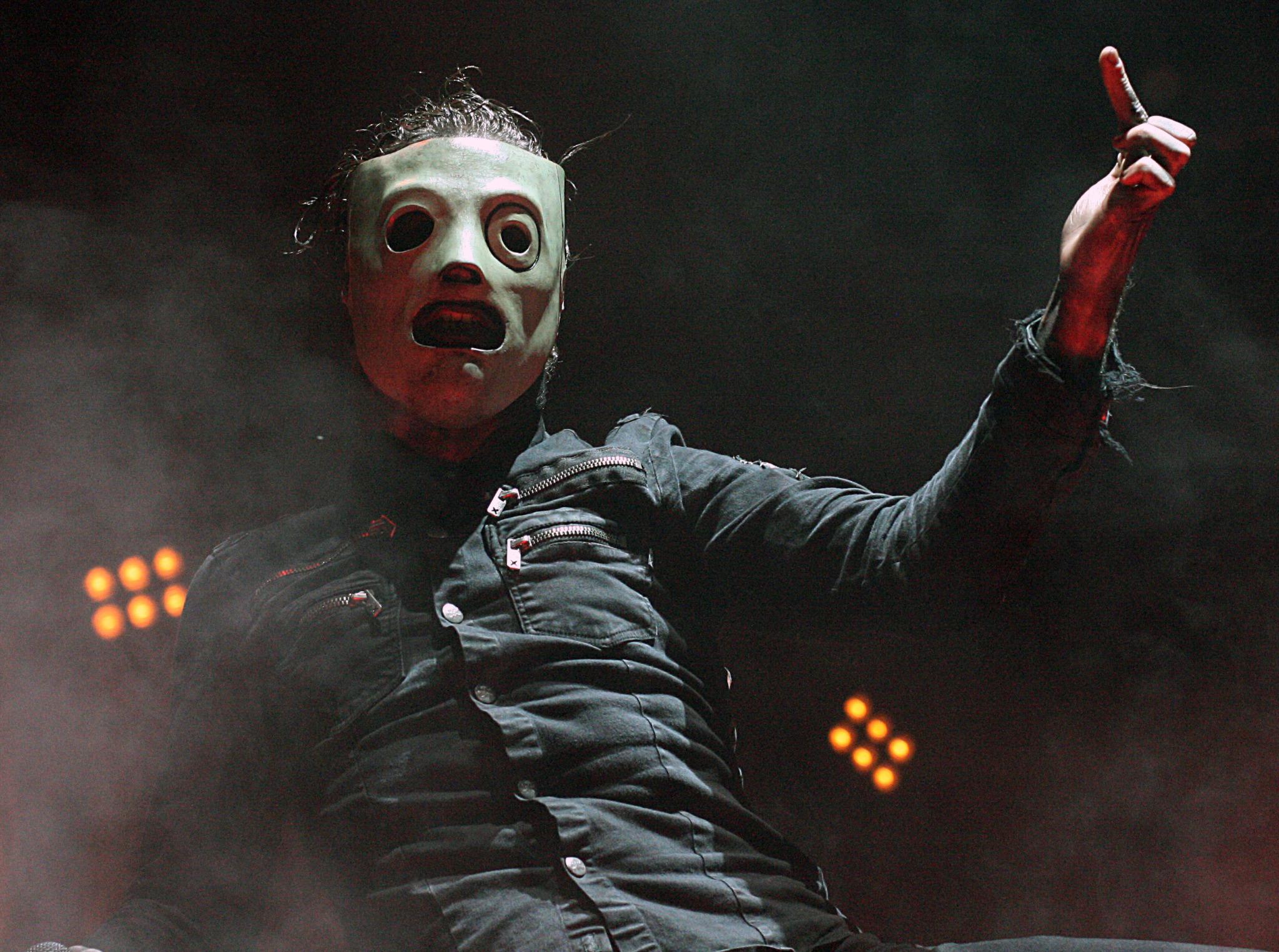 Happy birthday Corey Taylor <3 