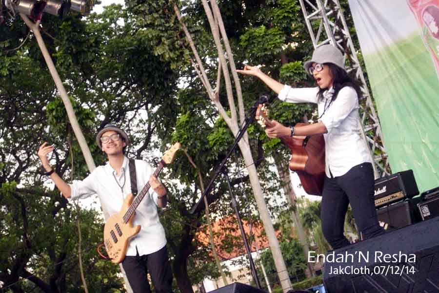 selalu suka liat mereka perfom <a href="/endah/">endah</a> <a href="/endahNrhesa/">Endah N Rhesa | endahnrhesa.tez</a> komunikatif <a href="/JakCloth/">JakCloth</a> 07/12/14 :)