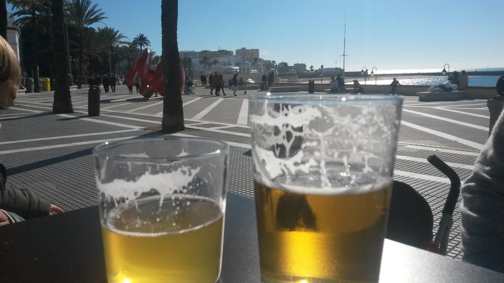 franieto46's tweet photo. Se puede estar mas agusto..oju pisha ke #bastinazo @Barrosismo @jes_pretty @MANOLI_27 #LaCaleta #Quilla http://t.co/wXjtrYpryc