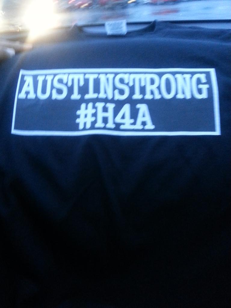 WooPlus_2's tweet photo. Happy birthday austin… #22GoCrazy #H4A 💜💙💛💯  Austin⛽🅰🆖. We love and miss you this is your day ! 2k15 this for u http://t.co/T9oPQCTbge
