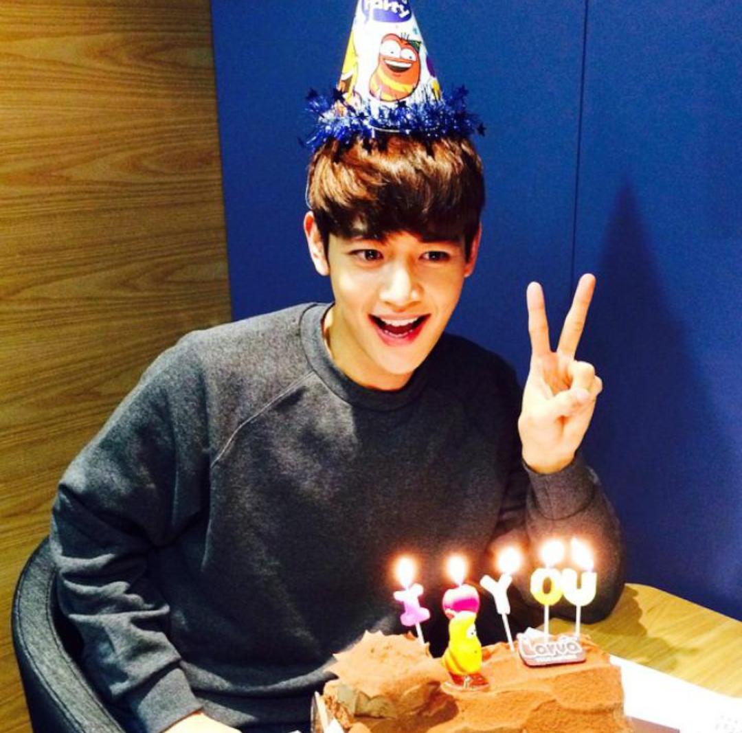 Thank u for being born~~ Happy birthday choi minho  