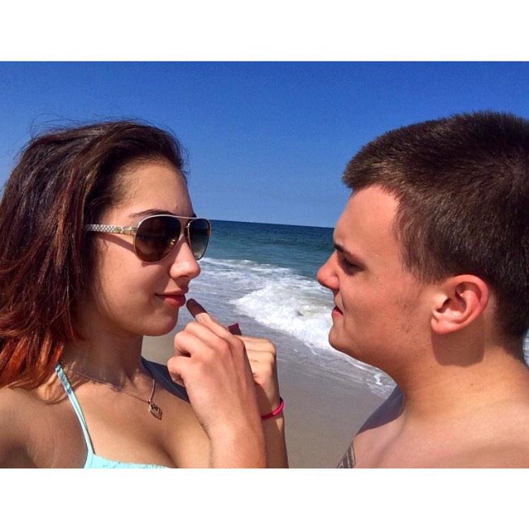 brianablove's tweet image. VOTE FOR US GUYS👫💪💍 #8thgradeprom #tosenioryear #allfouryears #neverbreakingup