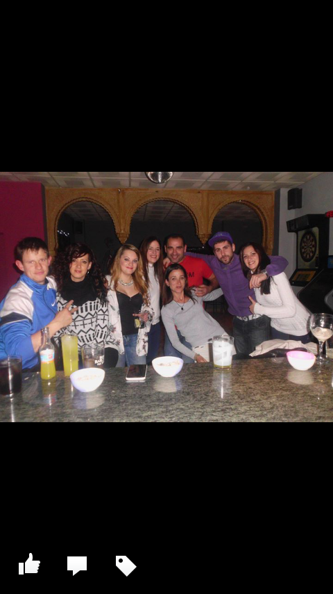 EstefyyyAlvarez's tweet photo. Sábado tarde en pin ups! @AlvarezKriss  @nuavad http://t.co/PSKXbOrati