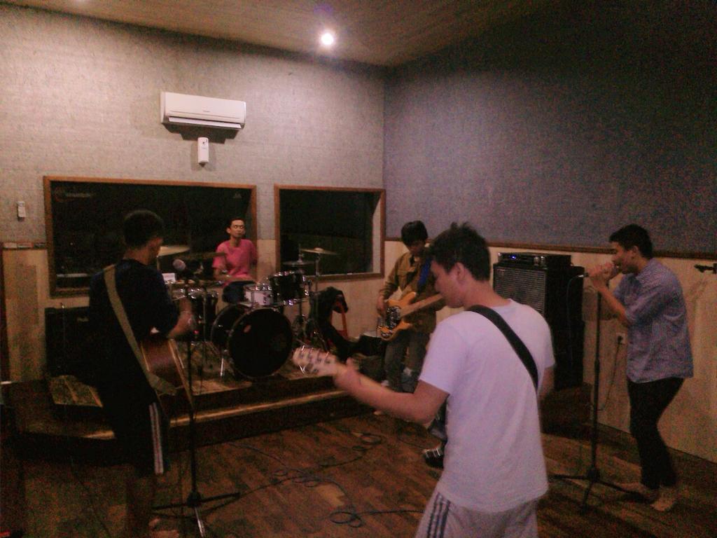 Persiapan H-1 TRIGVE on STAGE GG MILD "GGROUND". XT Square, Pk 20.00. Mari merapat, kita bergembira!