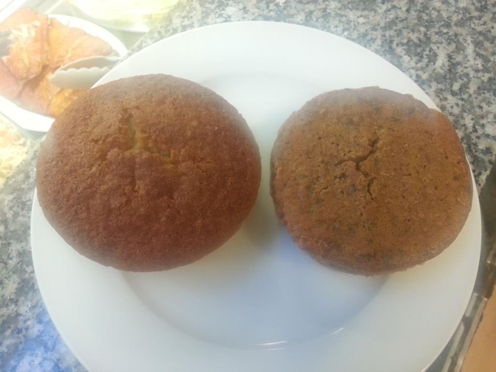 lonefishtooting's tweet photo. Rum or coconut cake? #tooting @TootingMarket http://t.co/rhWKA5QKLK