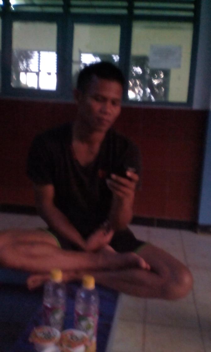 afa_id's tweet photo. @XL123 Gaya chatt ku gni ni ... Santai dan nggk ada yg ganggu !!!#OndeMonday@XL123 http://t.co/LVpDCBifW1