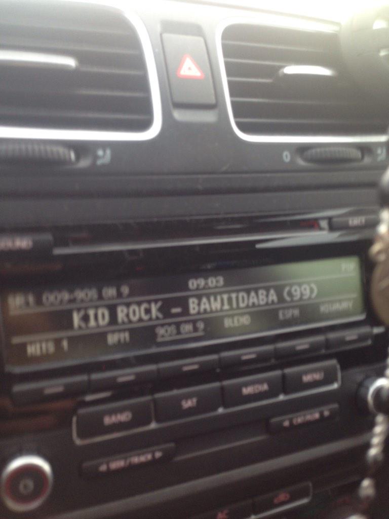 Bdeede33's tweet photo. Monday morning hype game: STRONG http://t.co/YcUbUNGpD3