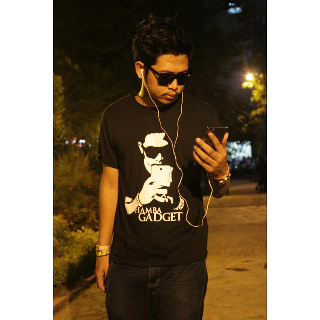 TretanMuslim's tweet photo. "We have new God(get)"..
wearing @OurSinsClothes ..
#sweetpropaganda http://t.co/NyTBIbBanZ