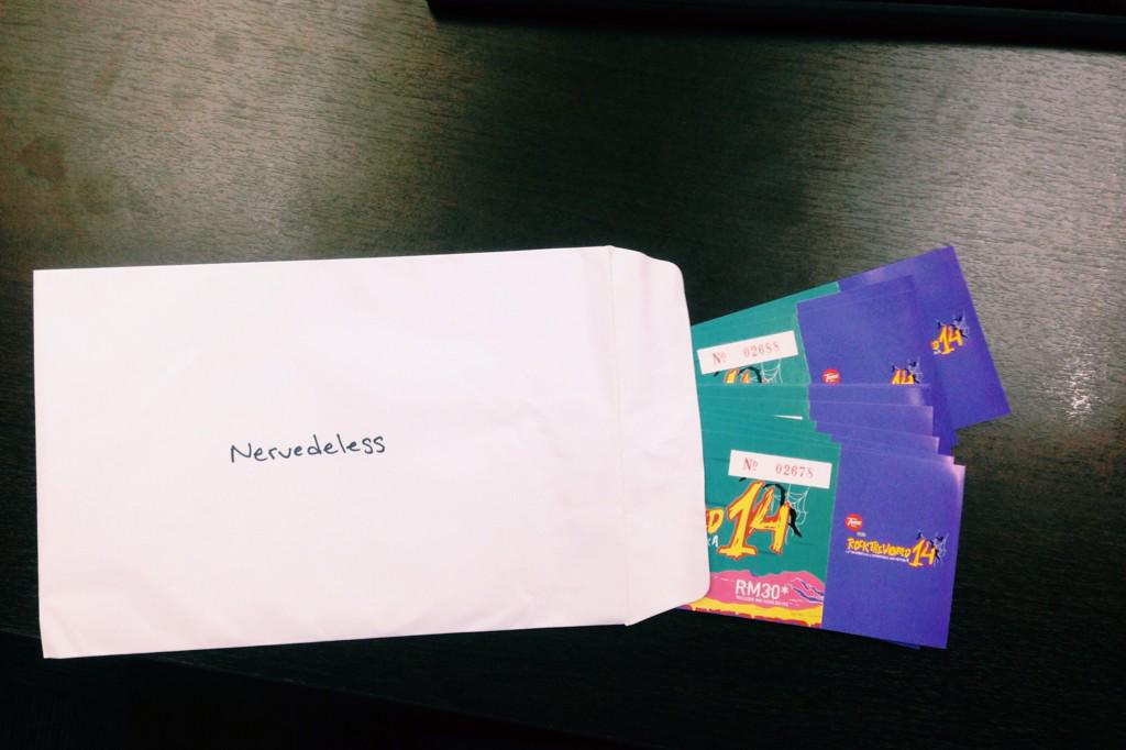 Kami akan start contest <a href="/RockTheWorldMY/">Rock The World</a> esok,tengok youtube kami utk clue soalan 

Youtube.com/nervedss

#RTW14