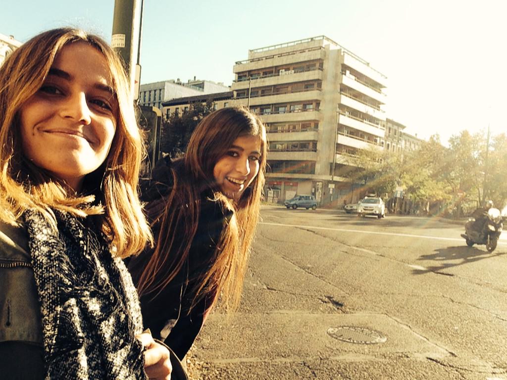Enjoyus1995's tweet photo. De paseos por Madrid con la mejor compañía! #caelababa http://t.co/klmW3J0den