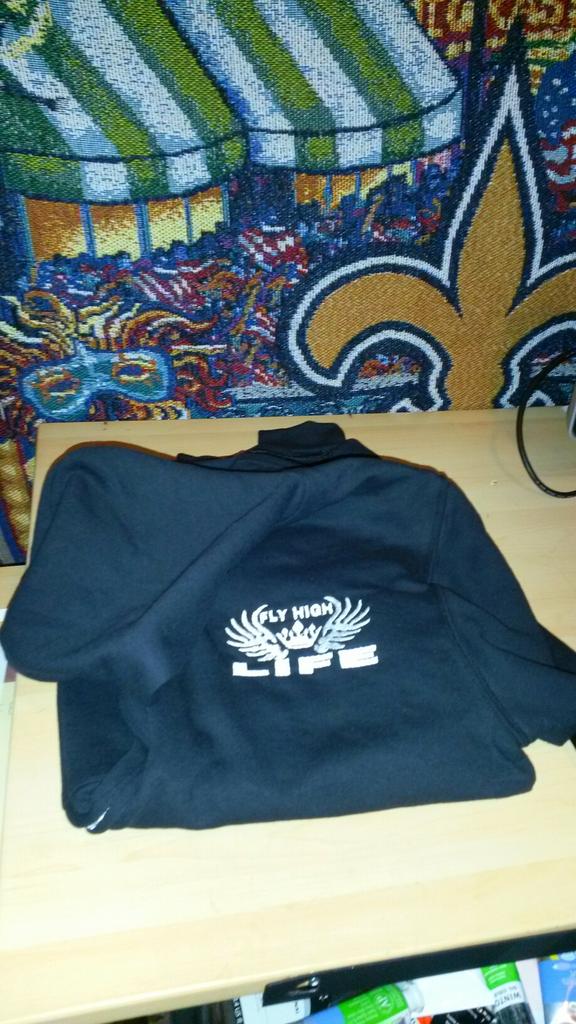 karlcoleman25's tweet photo. ... LIVE THAT " FLY HIGH LIFE " ABOVE OBSTACLES AND BULLSHIT ... #BEANIES #SNAPBACKCAPS #SUBLIMATIONSOCKS #HOODIES http://t.co/fxAButHdB0