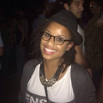 BadBitchesZim's tweet photo. @ronjarunyaronja http://t.co/OKww2wSjdi