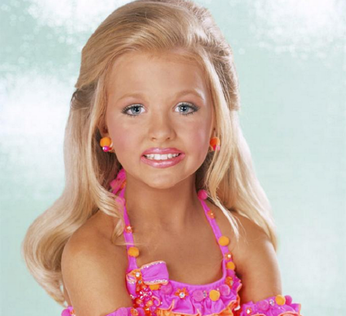 CHRONIQUE BLOG :: Quand les petites filles veulent grandir trop vite... > bit.ly/1u8yWv1 #coupdegueule