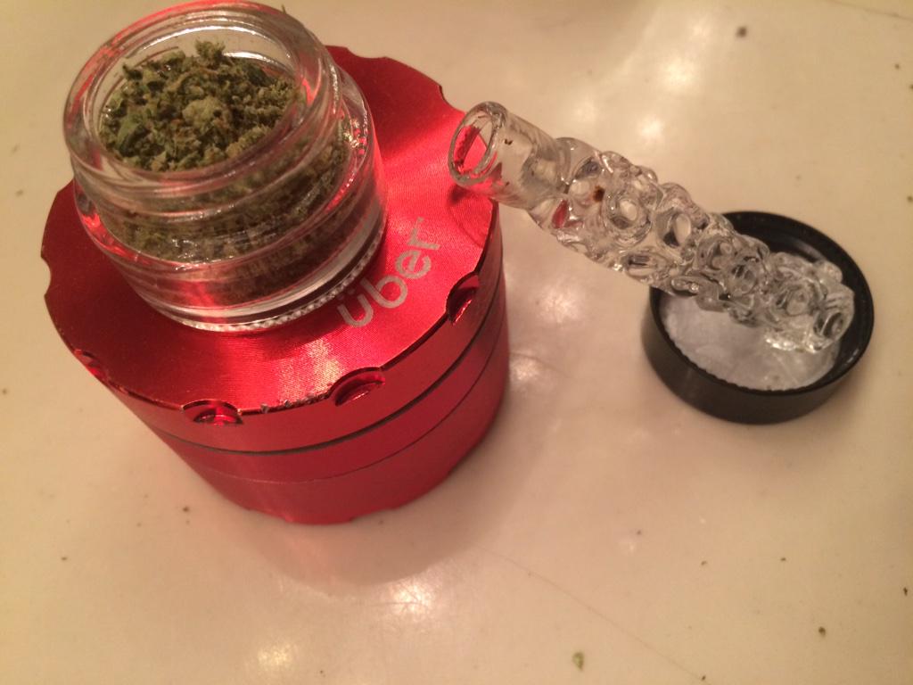 Potographers's tweet image. Portable stoner kit ✔️