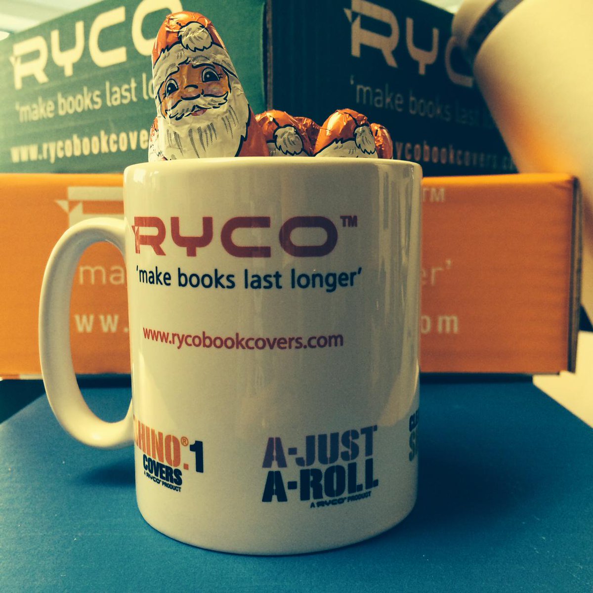 rycobookcovers's tweet photo. Look what arrived, just in time for Christmas! #gifts #bookprotection
#hohoho #itsbeginningtolookalotlikechristmas http://t.co/Xz0evi3UGV