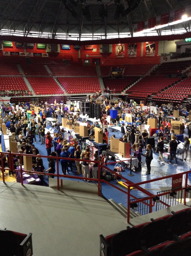 SWHSNews_'s tweet photo. Many anxious students ready to be judged at the 2014 Fall Showcase held at WKU. Good luck to all! #STLPFallShowcase http://t.co/Z8SKBfoX0x