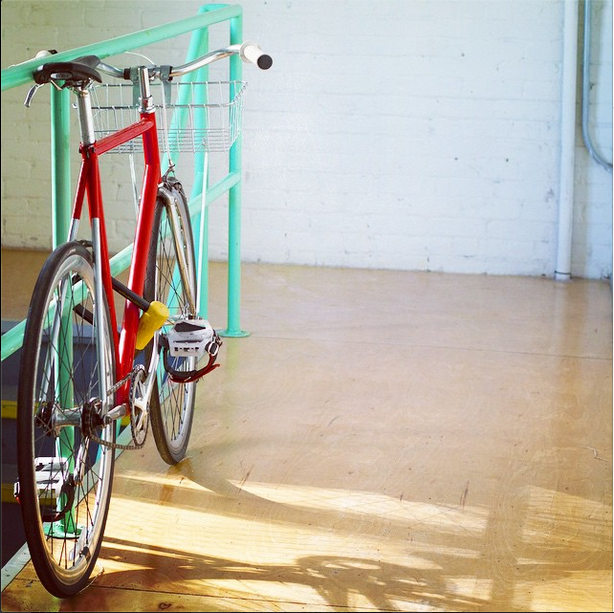 NYSTUDIOFACTORY's tweet photo. Doesn't matter if you're coming or going, @nystudiofactory is along for the ride! http://t.co/mvWimwuL1n