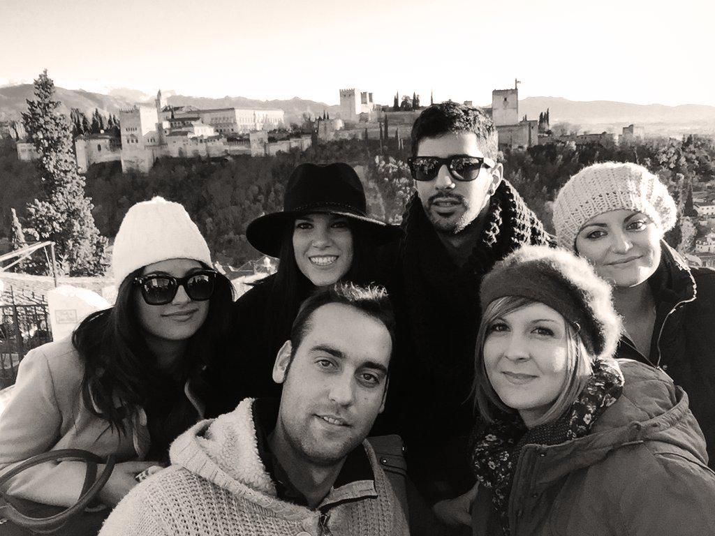 MaryyGarciaG's tweet photo. Puente para el recuerdo ;) @EvaGarlo88 @remega86 @tomasgarciacano @sol_bx28 #Granada http://t.co/Bnw3k0qu5F