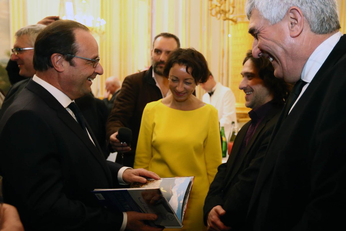 Séverine Mizera (@severinedl) on Twitter photo RT <a href="/Elysee/">Élysée</a>: Aujourd'hui, le président <a href="/fhollande/">François Hollande</a> a reçu les producteurs de châtaignes cc <a href="/ClaudeBrioude/">Brioude Claude</a> RT <a href="/Elysee/">Élysée</a>: Aujourd'hui, le président <a href="/fhollande/">François Hollande</a> a reçu les producteurs de châtaignes cc <a href="/ClaudeBrioude/">Brioude Claude</a>